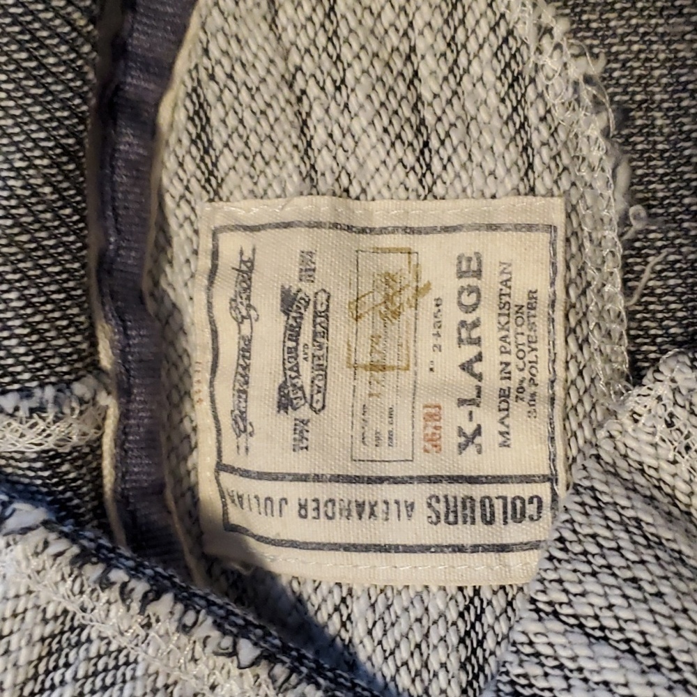 Hoodie Sweater - Picture 3 of 3